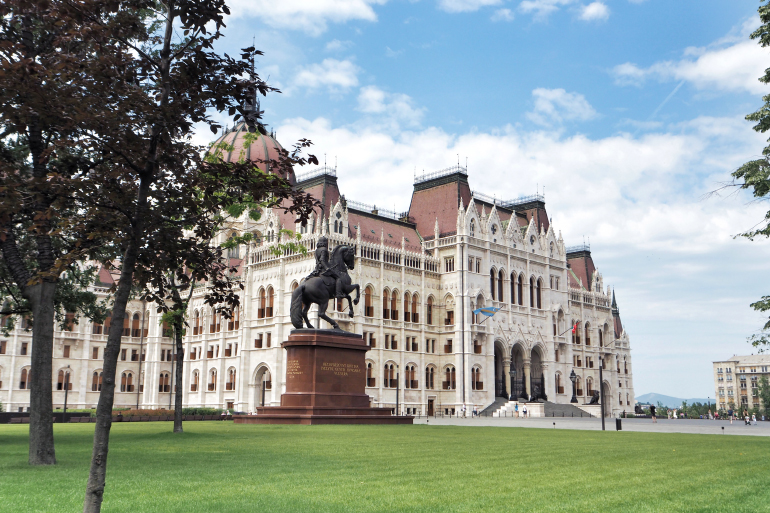 Bâtiment du parlement hongrois à Budapest