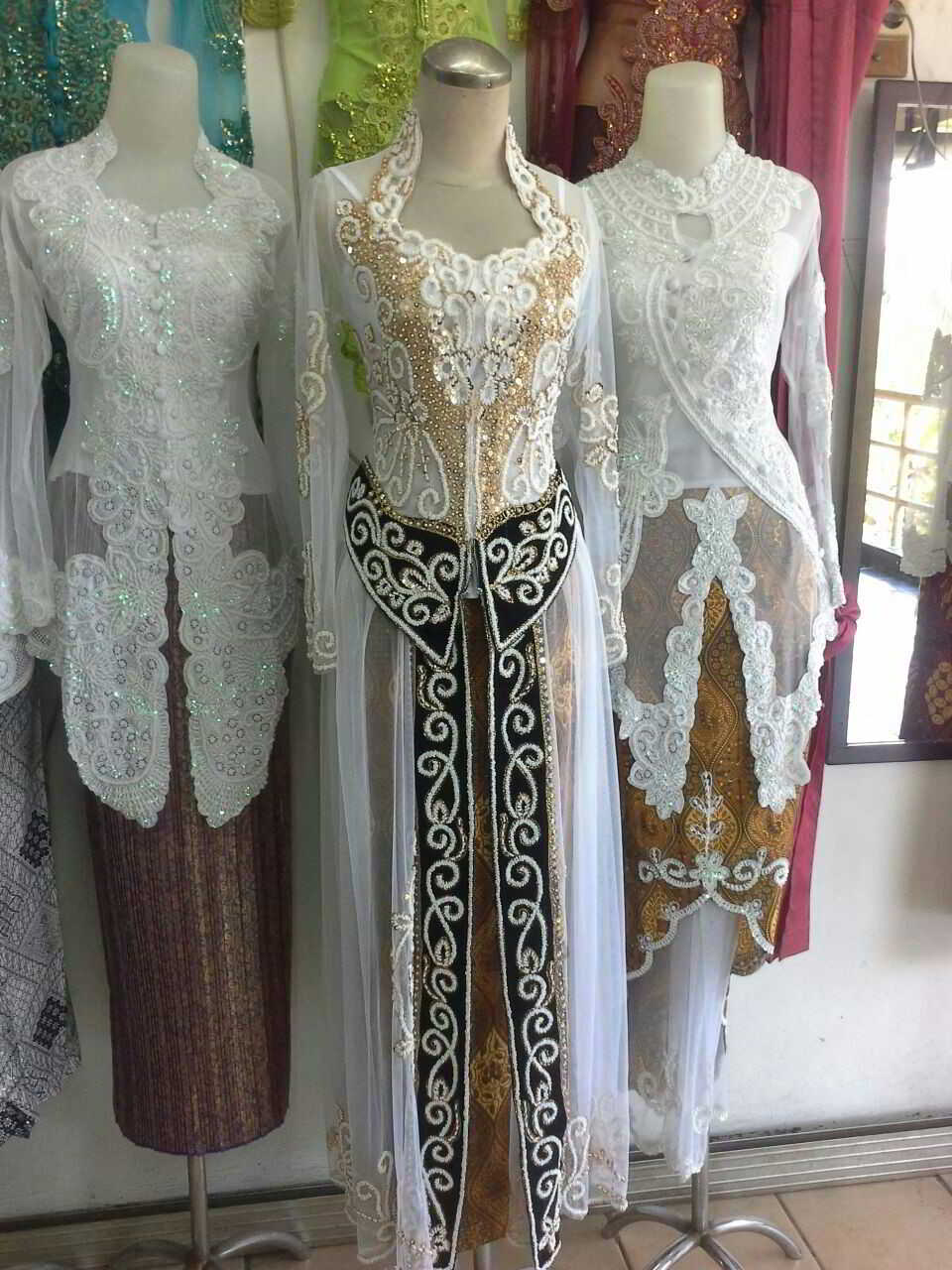 15 model kebaya pengantin warna putih putih gold dan 