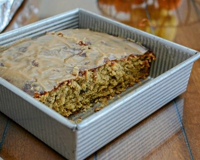 Banana Nut Cake ♥ KitchenParade.com. Simple enough for everyday, special enough for occasions.
