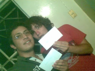 David y yo con nuestras cartas