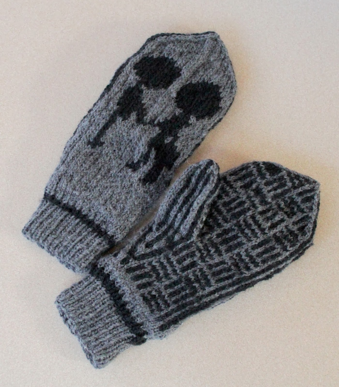 Best of Radiohead Mittens Knitting Pattern - The Fuzzy Square