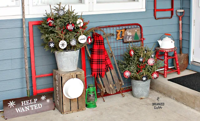 2018 Junky Rustic Christmas Outdoor Covered Patio Decor #stencil #rusticChristmas #vintage #buffalocheck #signs #holidaydecor #Oldsignstencils #vignette #crafting #upcycle #repurposed