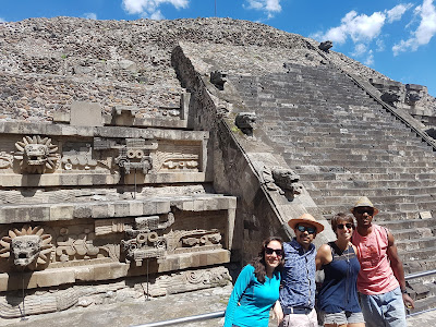 That's a good looking bunch of tourists