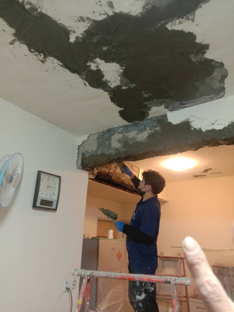 天花板大面積銹爆修繕工程