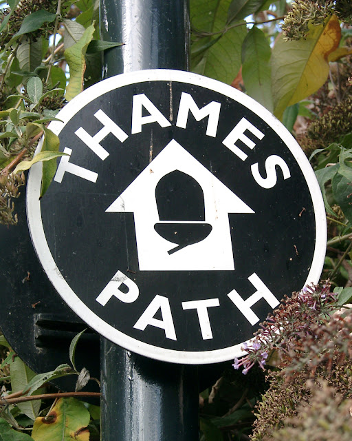 Thames Path sign, Greenwich Peninsula, Greenwich, London