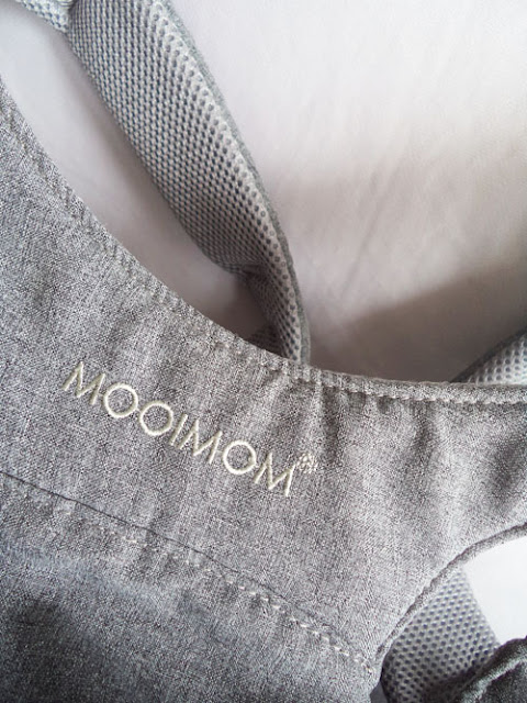 Review Mooimom HipSeat Carrier: Gendongan Nyaman Untuk Ibu dan Anak