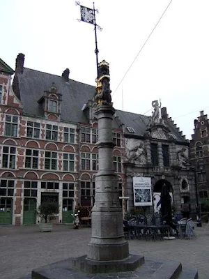 Sint-Veerle Square