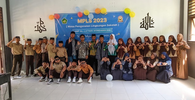 PAC Gondanglegi Malang Sosialisasikan IPNU IPPNU Dalam MPLS SMP Al-Lathifi