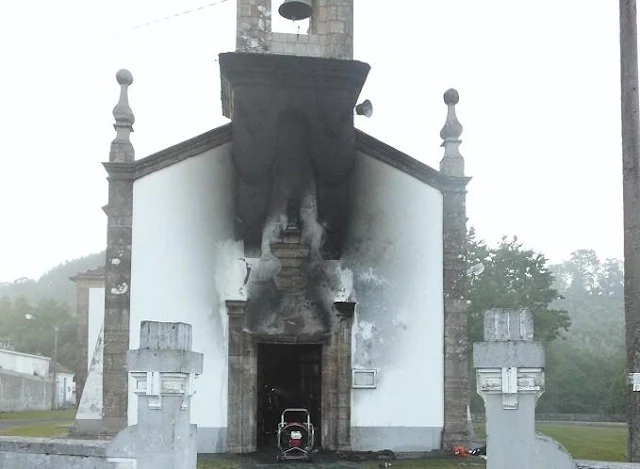 Los incendios de las iglesias de Narón en La coruña fueron claramente intencionados