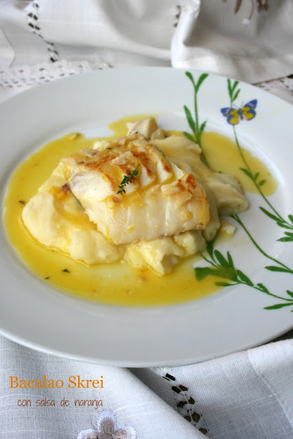 Bacalao Skrei,baclao,salsa de naranja salada