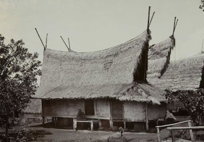 rumah adat jawa barat