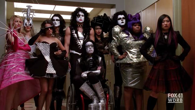 THE DAM NATION: Glee Season 1: Theatricality Episode Review