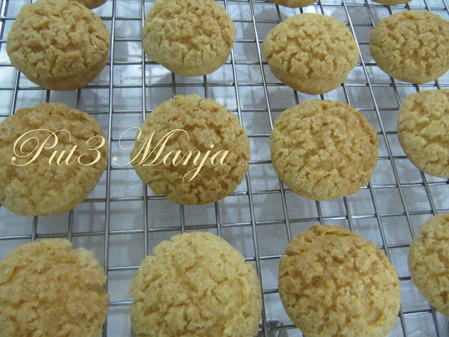 RASA-RASA SELERA PUTERI MANJA: CHOUX CRAQUELIN - CRUNCHY 