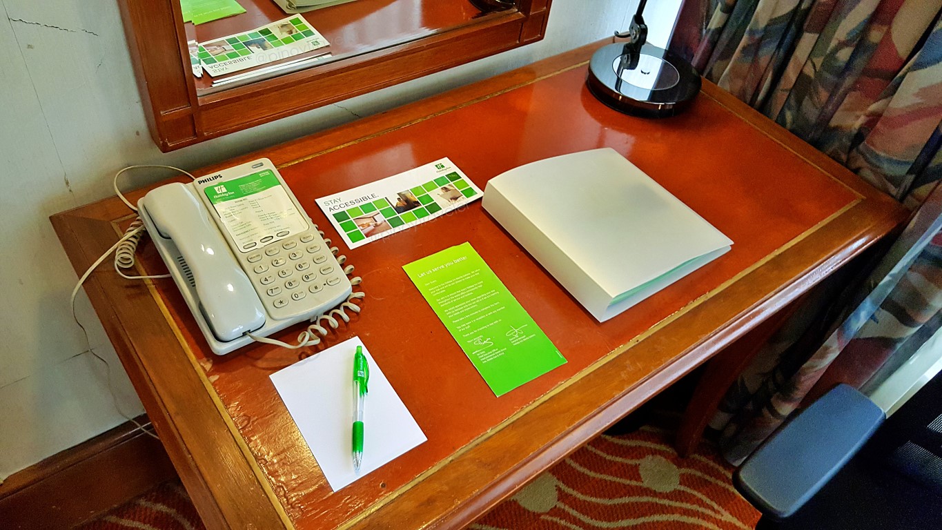 writing desk at a room in Holiday Inn Manila Galleria