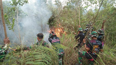 Lahan Dekat Pemukiman Warga di Anjongan Terbakar