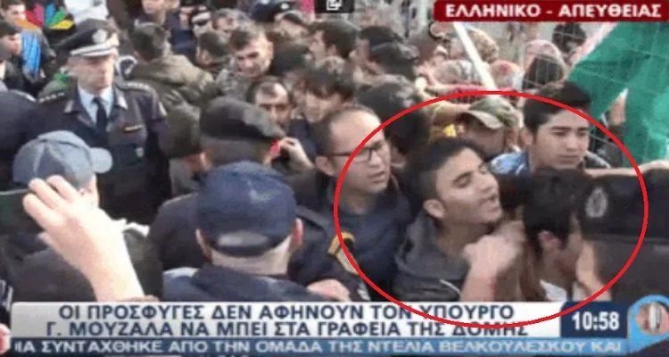 Και αυτό το καημένο προσφυγόπουλο που απειλεί αστυνομικό να του κόψει το κεφάλι θα πάει σχολείο με τα παιδιά σου (ΒΙΝΤΕΟ)