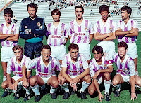 📸REAL VALLADOLID DEPORTIVO 📆9 septiembre 1984 ⬆️Fano, Sala, Medina, Pacios, López y Calleja. ⬇️Cuaresma, Manolo Peña, Torrecilla, Patri y Juan Carlos. REAL VALLADOLID DEPORTIVO 1 🆚 REAL RACING CLUB DE SANTANDER 0 Domingo 09/09/1984, 18:00 horas. Campeonato de Liga de 1ª División, jornada 2. Valladolid, estadio Municipal José Zorrilla: 7.000 espectadores. GOLES: ⚽1-0: Fernando Lázaro.