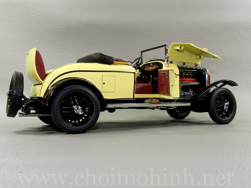 Chrysler Model 72 Le Mans1928 1:18 Signature door