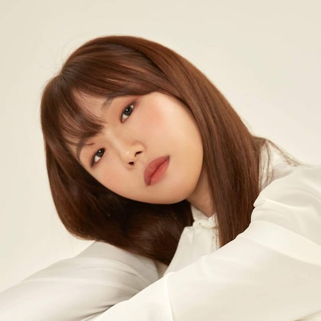 Lee Oneul regresa con Dawn Moon