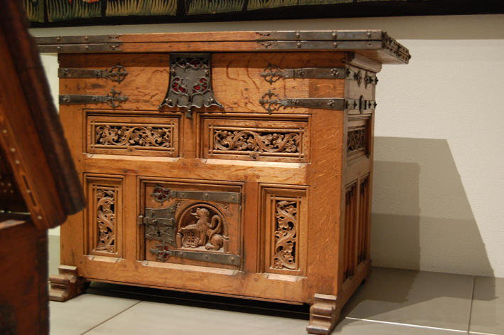 medieval furniture pictures