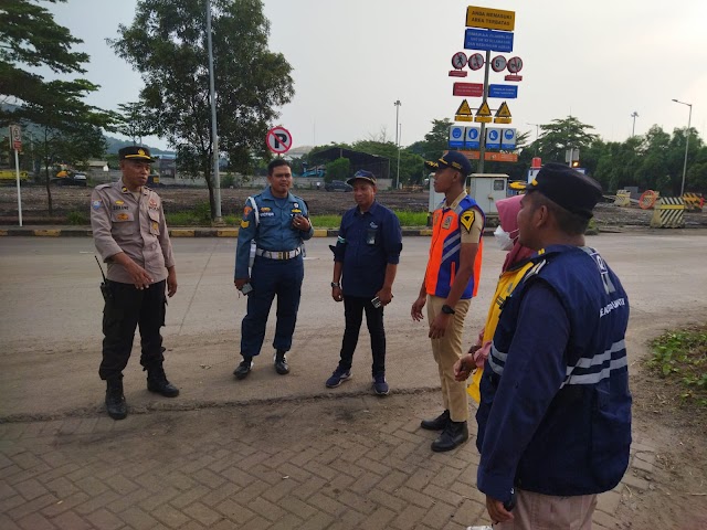 Polsek Kskp Banten Polres Cilegon Melaksanakan Giat Minggu Kasih Bersama Karyawan Pelabuhan Pelindo