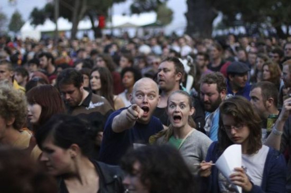 Olha Um Gay A Olhar Para Nós