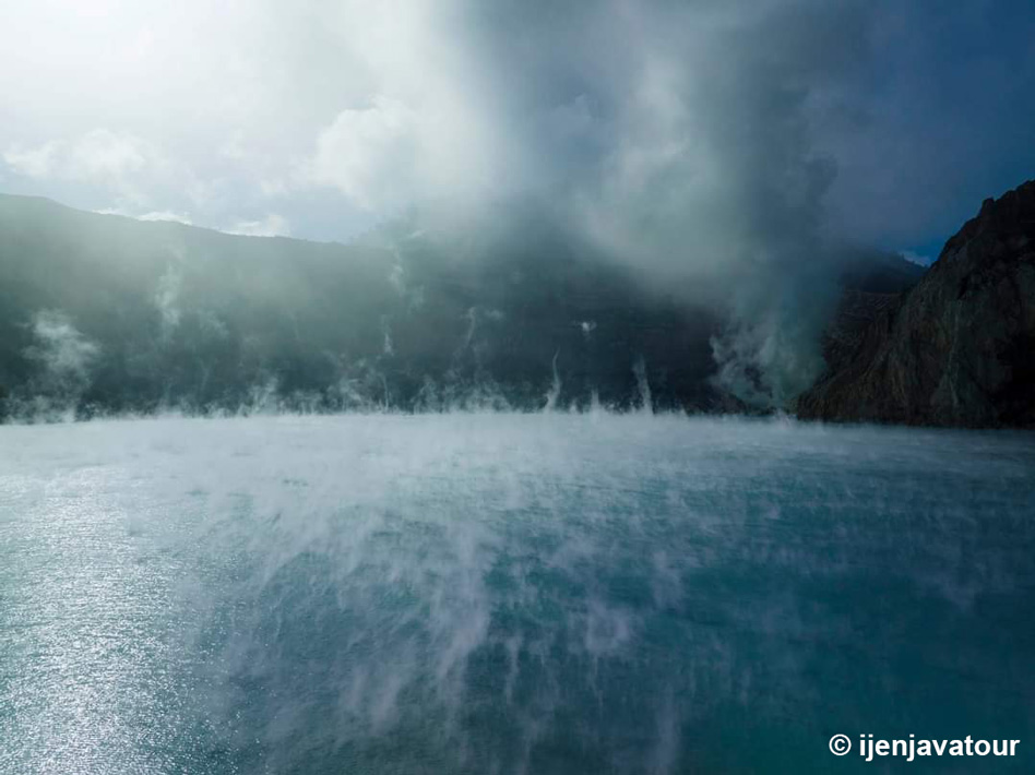 Ijen Crater Volcano Banyuwangi