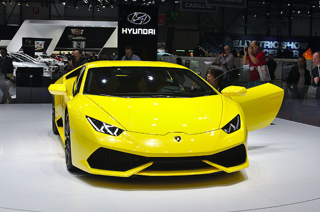 2015 Lamborghini Huracan Review