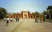 Sikandra- agra vacation- Travelling to india