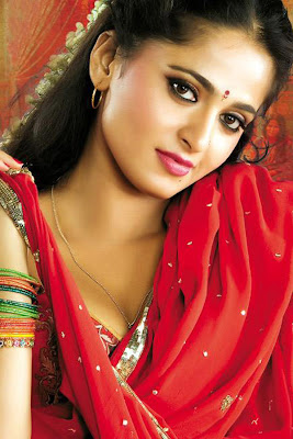 anushka vedam photos Anushkha Shetty in Looking Sexy Red Hot Saree