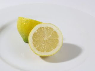 Cara Alami Memutihkan Kulit Ketiak Dengan Lemon