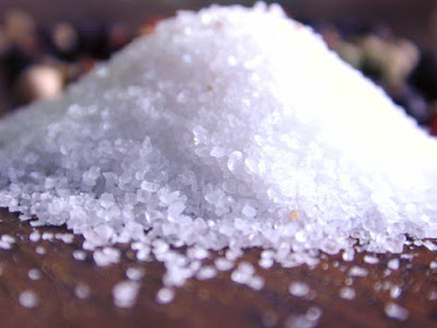How to season foods to leave salt