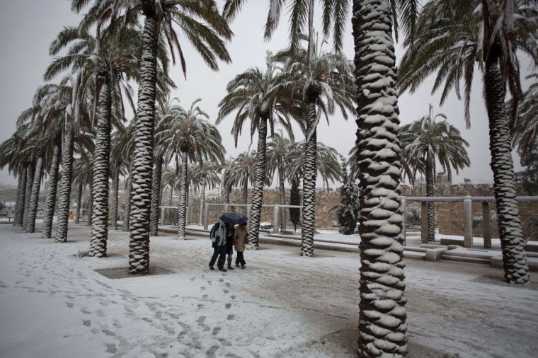 Snow Blankets Cairo For First Time In More Than 100 Years, Paralyzes Jerusalem