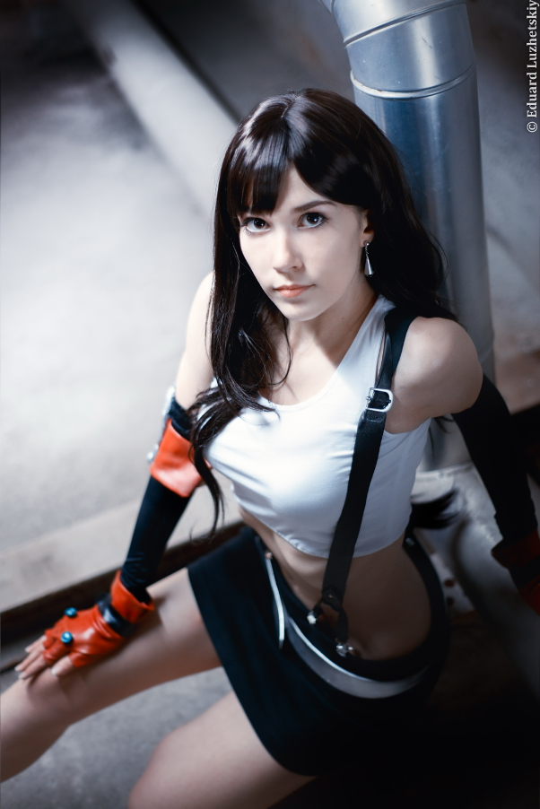 Final Fantasy Cosplay: Arresting Final Fantasy VII Tifa 