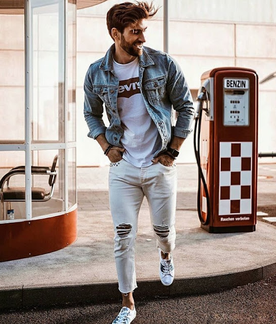 White tshirt with blazer, layer up, outfit combination, denim outfit, levis shirt, levis tshirt, levis, white jeans outfit, denim jacket, kartik aryan, kartik aryan outfits, denim jacket on shorts, vans, jason statham in shorts, levis tshirt outfit, how to style a levis tshirt