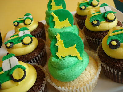 Cupcakes for a John Deere themed party! Posted by Rhianna at 11:20 AM