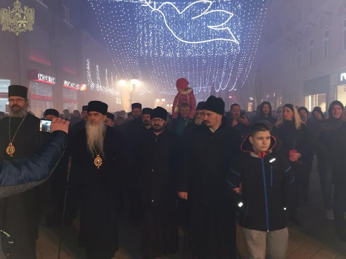 Епископ бачки Иринеј предводио протестну шетњу у знак подршке одбрани правâ Српске Православне Цркве у Црној Гори