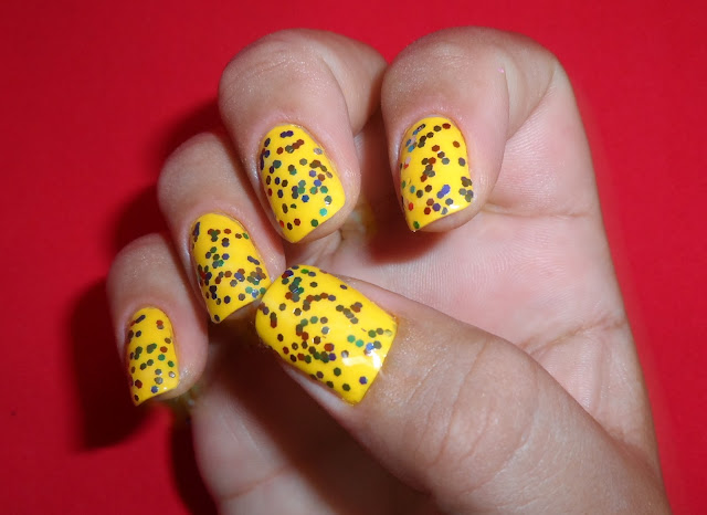 Esmalte Amarelo + Dancing Days