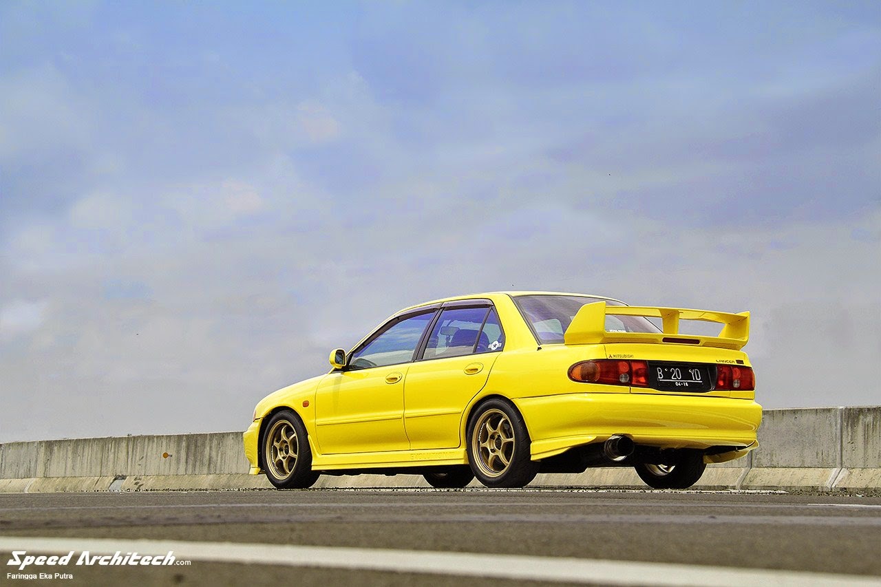 Gambar Mitsubishi Lancer Evolution Modifikasi Balapan Drag