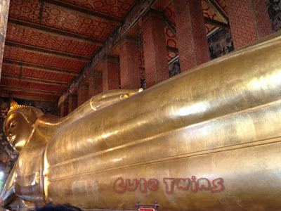 patung buddha tidur bangkok