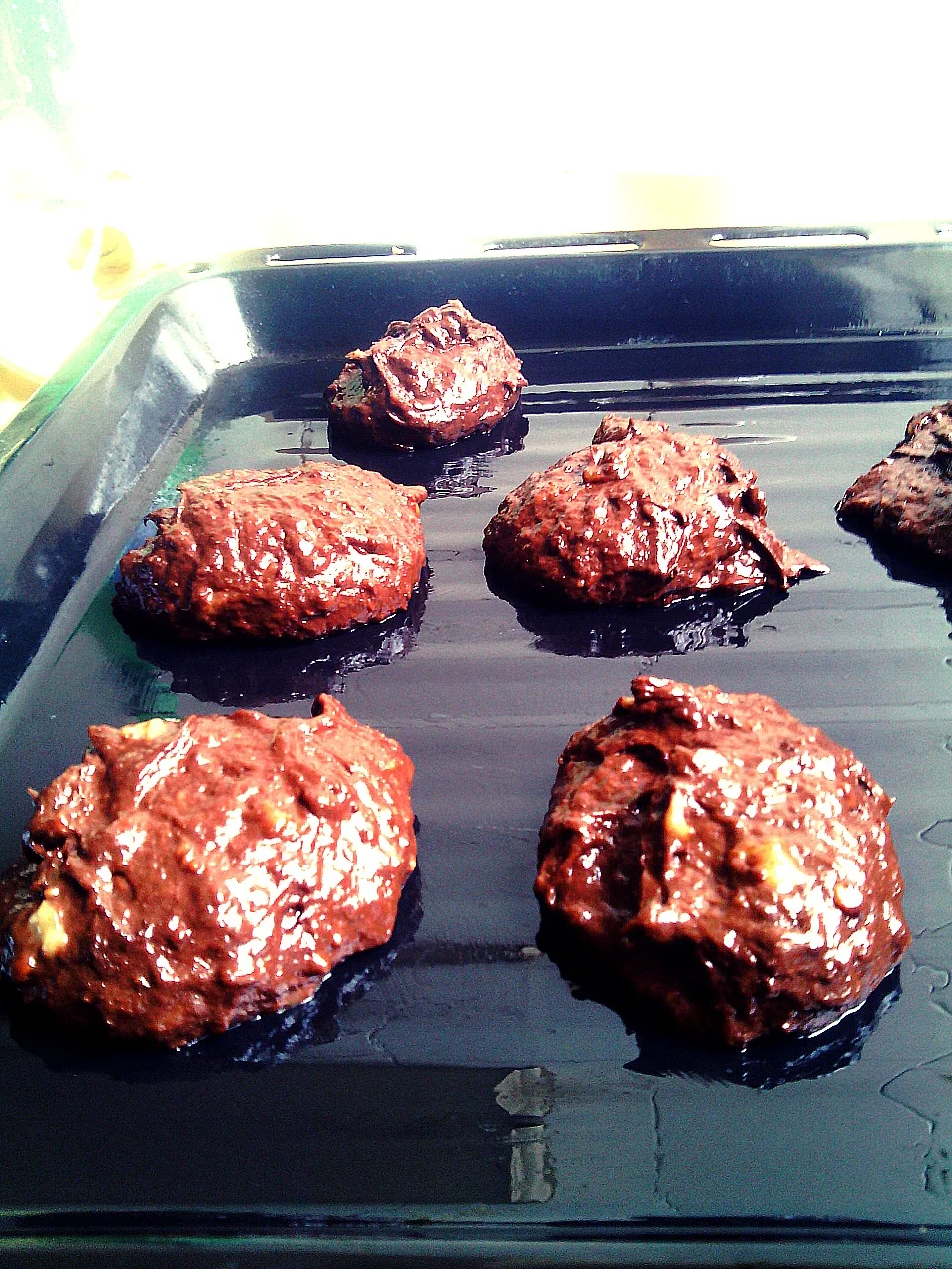 3-ingredient-chunky-chocolate-banana-cookies-nairobi-kitchen-recipe-scoop-cookie-batter-on-baking-sheet