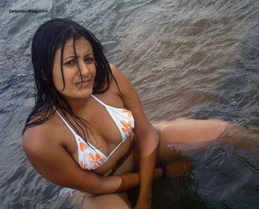 Desi Girls Naked On Beach