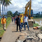 Jalan Rusak Akibat Banjir, Bupati Soppeng Turun Langsung Perbaiki Hingga Bisa Dilalui Kendaraan