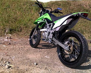 gambar motor supermoto indonesia