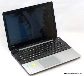Jual Laptop Toshiba Satellite s40-A Double VGA Banyuwangi  