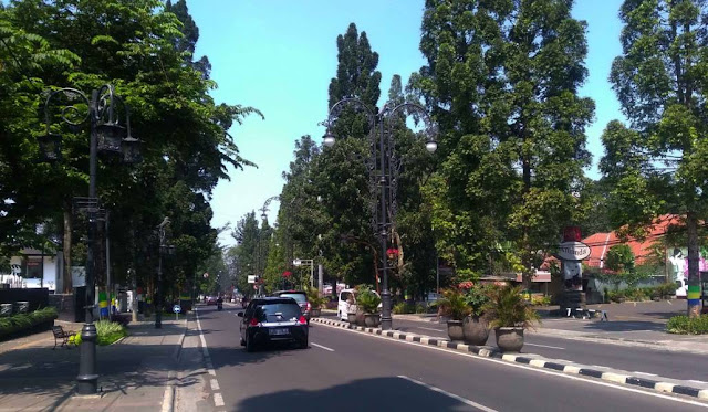 Jalan Paling Ramai dikunjungi Wisatawan di Kota Bandung