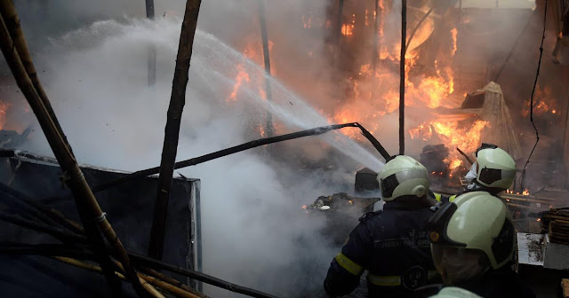 fire in mumbai crawford market