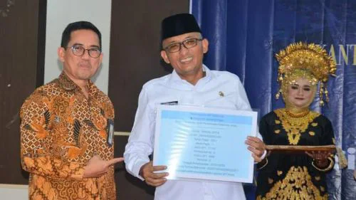 Sampaikan SPT Tahunan Secara Tepat Waktu, Wako Hendri Septa Jadi Tokoh Panutan Dalam Tax Gathering KPP Pratama Padang Dua