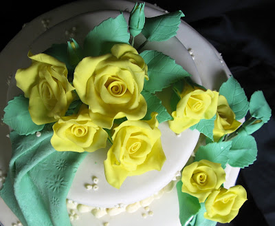 Fourtier Threetier Wedding Cakes Roses January 2009