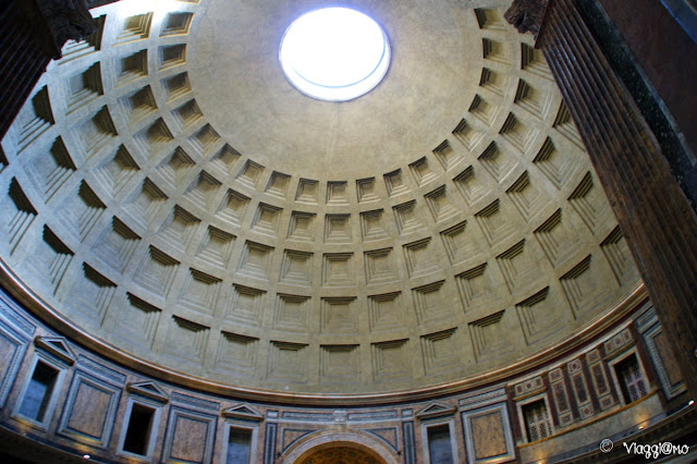 La cupola del Pantheon vista dall'interno